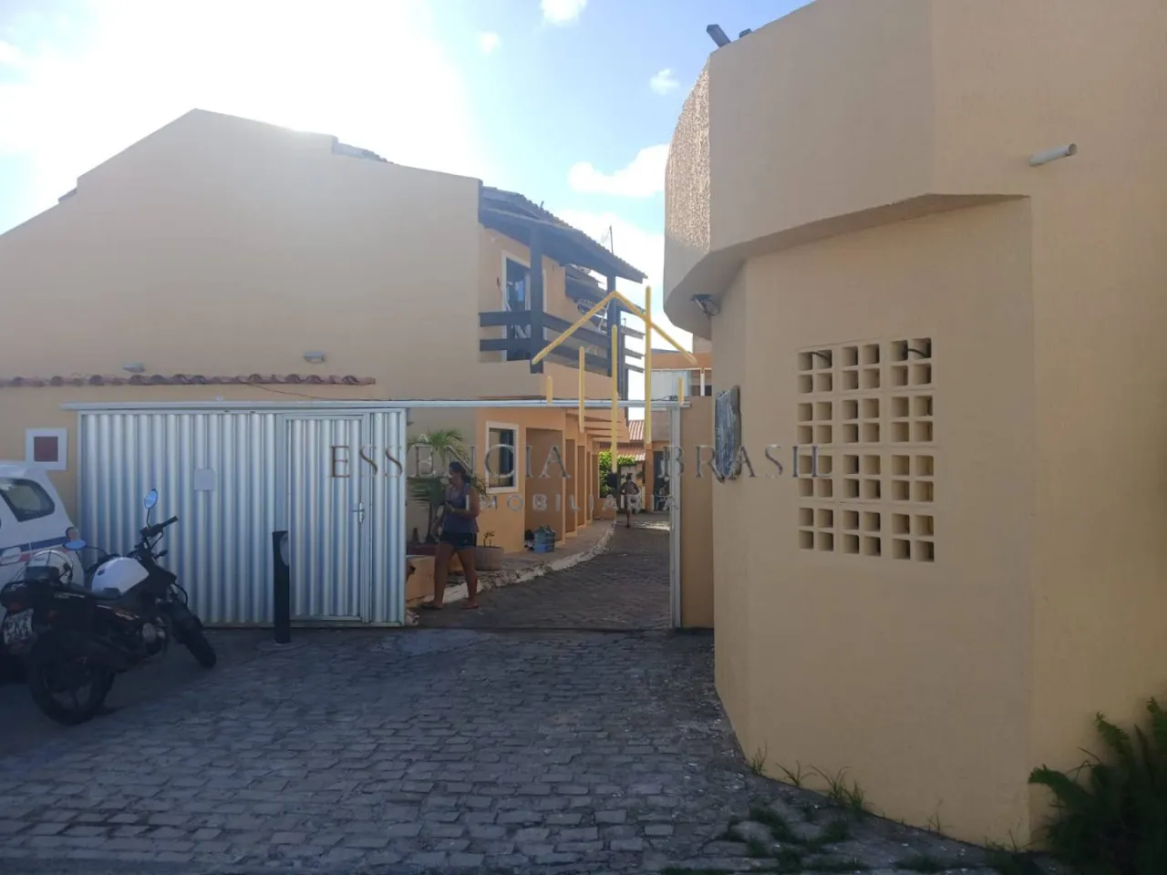 Casa de Condomínio Para Vender com 3 quartos no bairro Stella Maris em Salvador