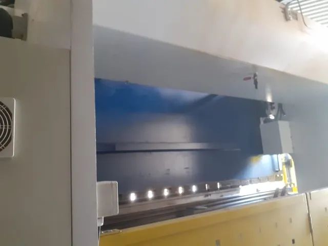 PRENSA DOBRADEIRA HIDRAULICA 4000X250TONS  CHINESA - Foto 2