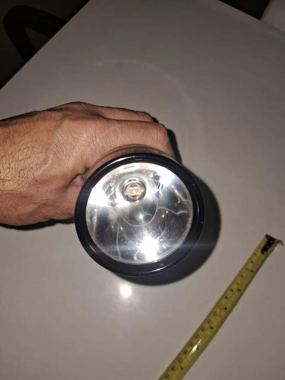 Farol lanterna maglite preta 2 pilhas 28 cm - Foto 4