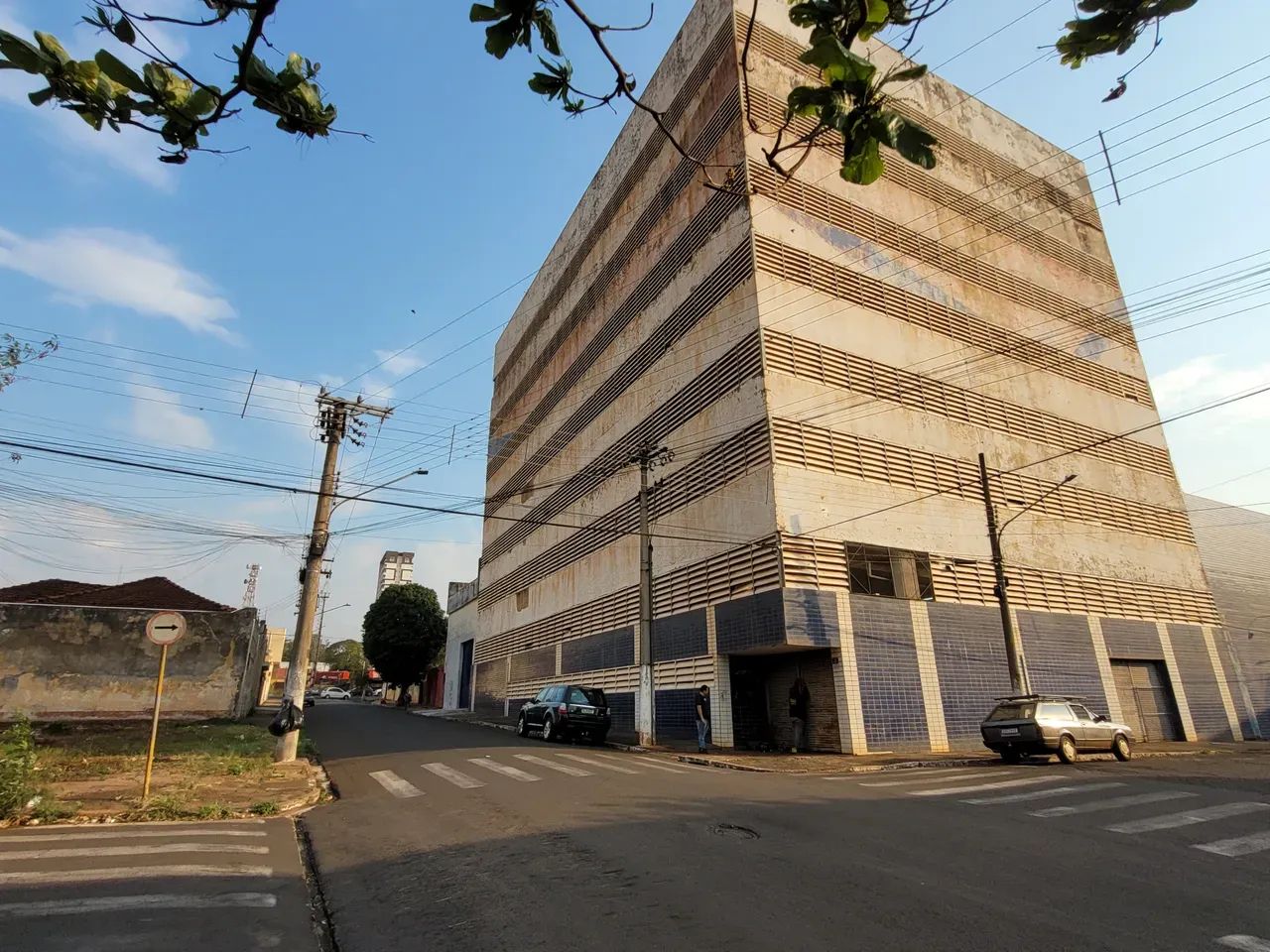 Galpão vertical locacao ou venda com 3500 metros quadrados a.c.- ourinhos