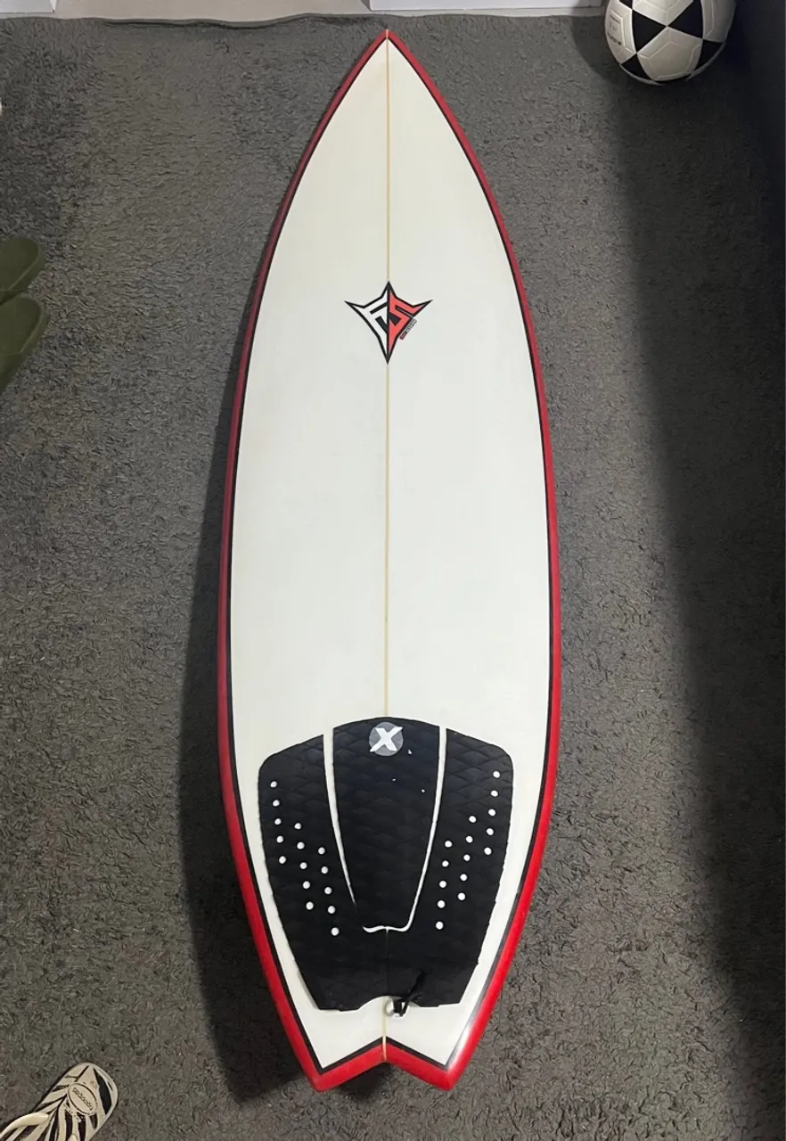 Prancha de surf 5,8 pouco usada