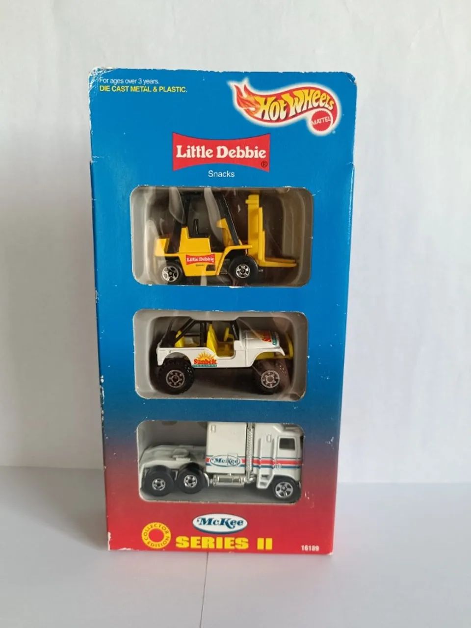 Hot Wheels Little Debbie Snacks McKee Series II 3-pack - Hobbies e