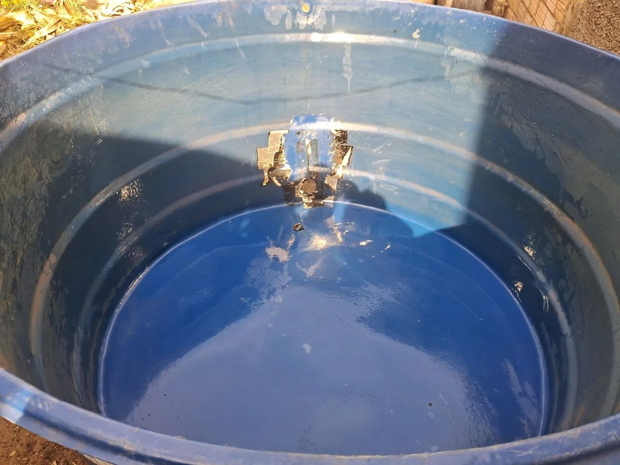 Caixa D'água Com problema 64316912786947122