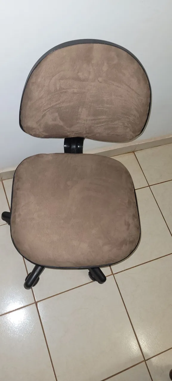 Cadeira de escritório confortável e elegante