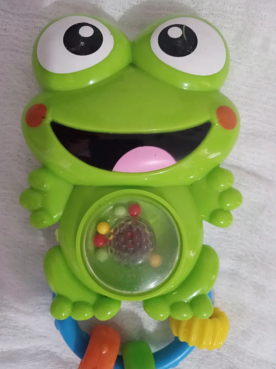Chocalho de sapinho divertido para bebês