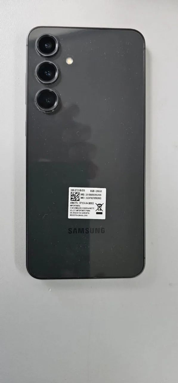 Samsung Galaxy S24 FE, 256 G, em perfeito estado e menos de 6 meses de uso. 