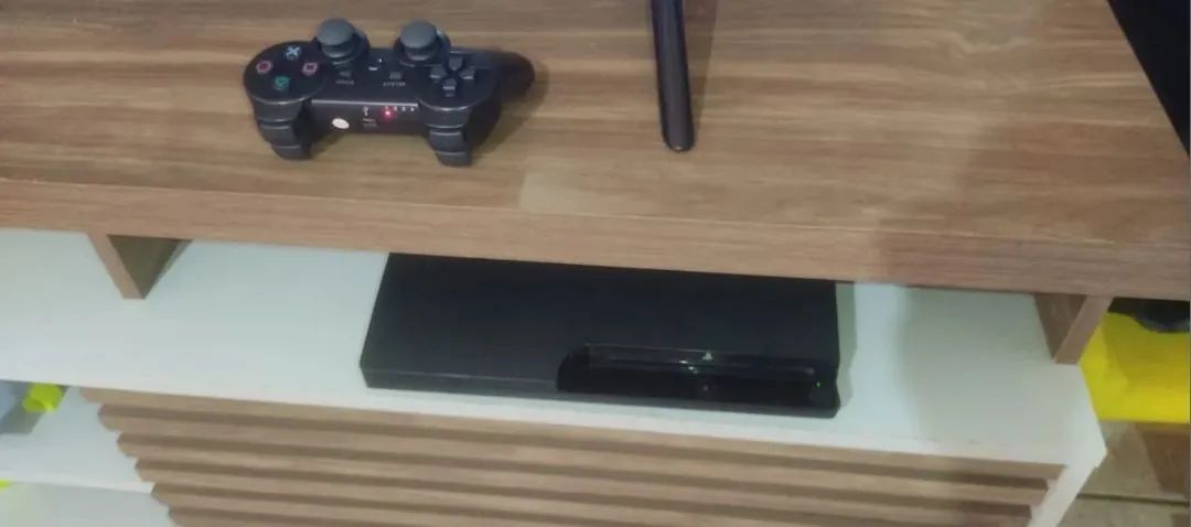 Playstation 3 Slim conservado com mais de 1000 jogos. Ac cartão  - Foto 3