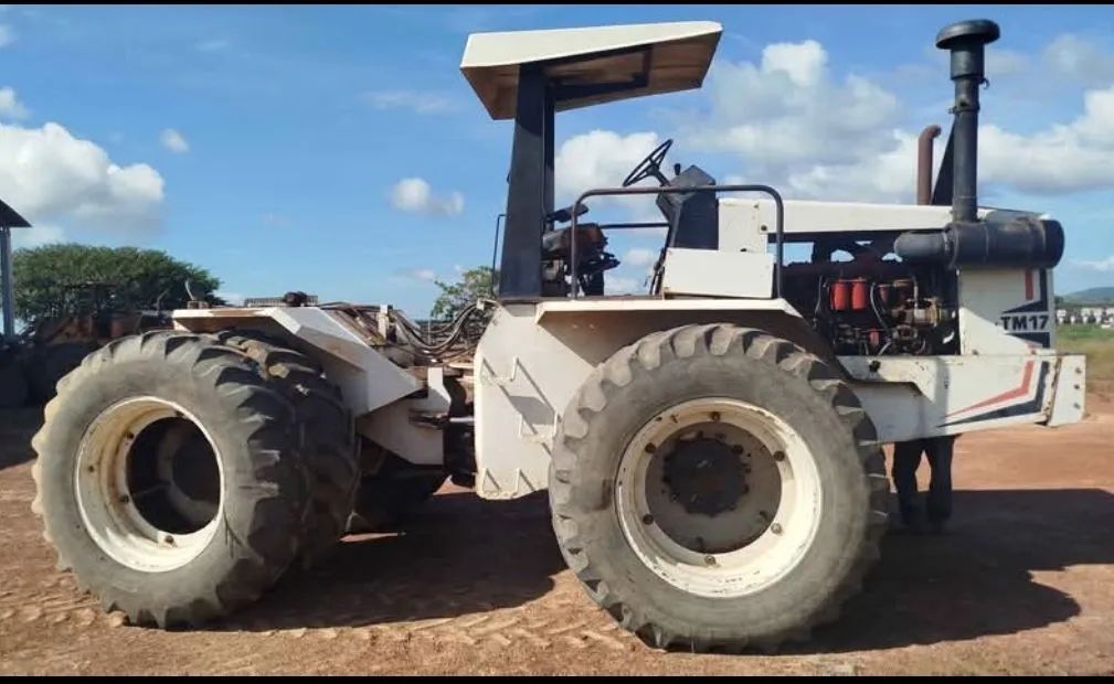 Trator TM 17 