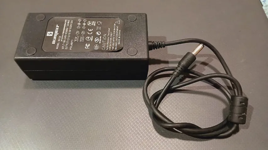 FONTE UNIVERSAL PARA NOTEBOOK