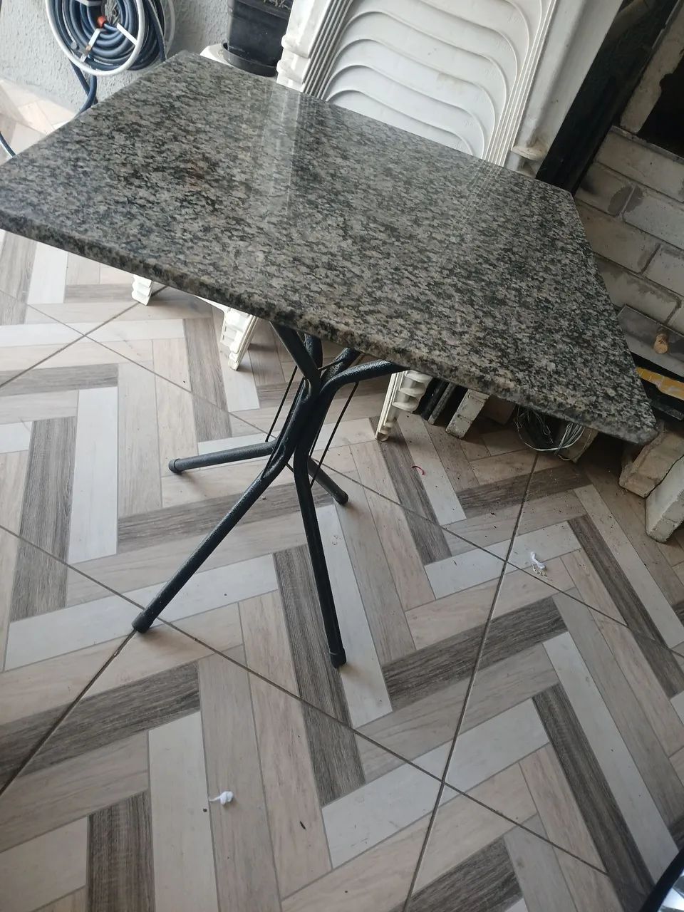 Mesa com tampo de granito - Foto 2
