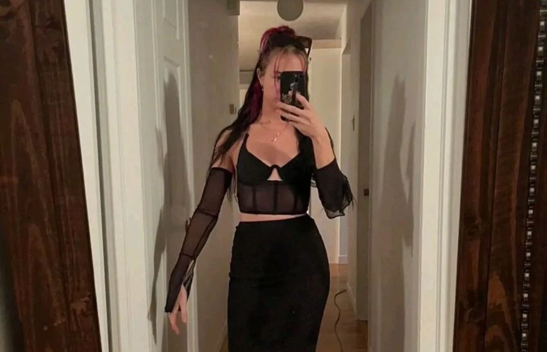 Cropped estilo espartilho com mangas removíveis - Foto 3