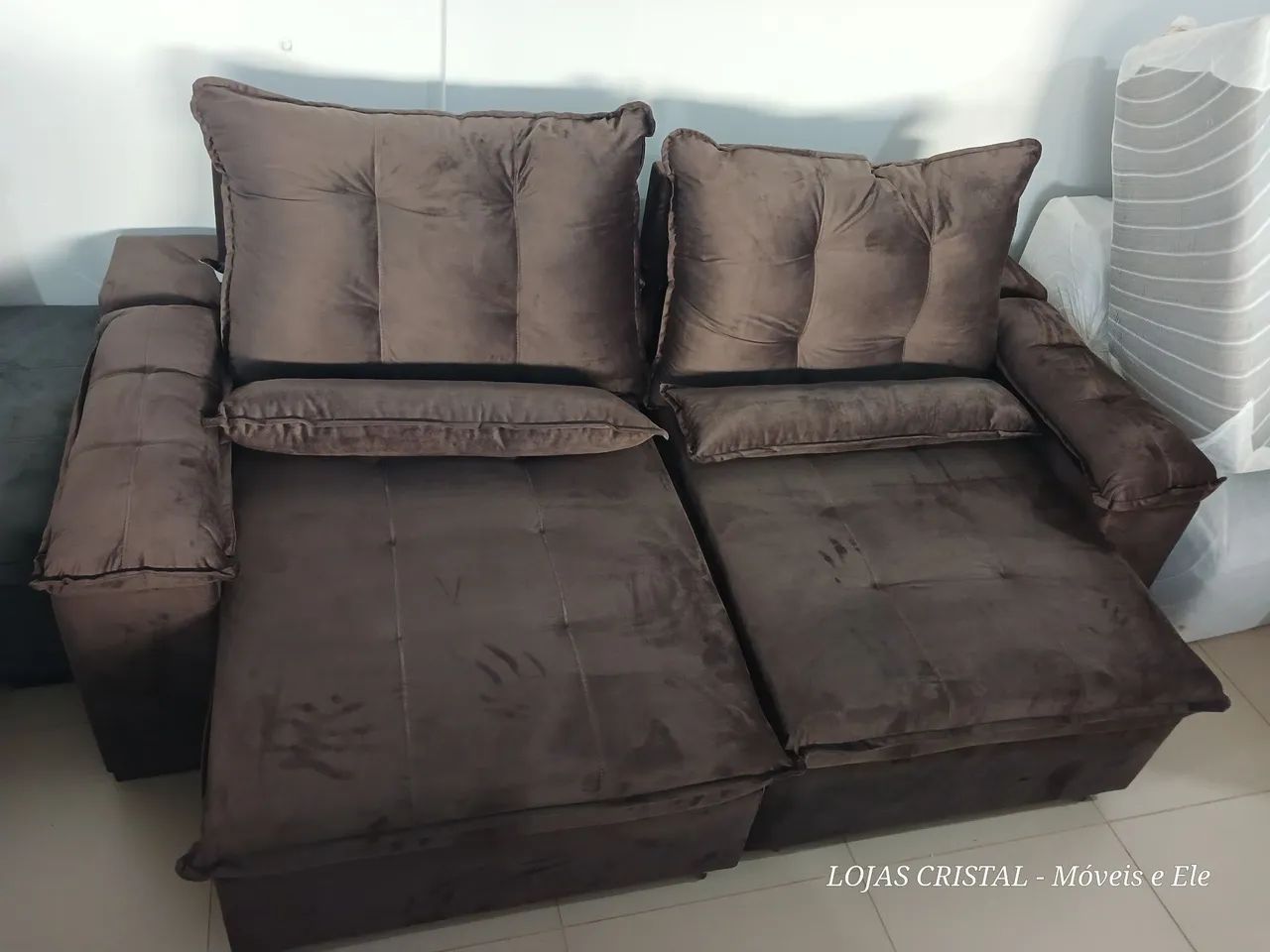 Sofá Retrátil e Inclinavel 3 Lugares - Novo - Foto 4