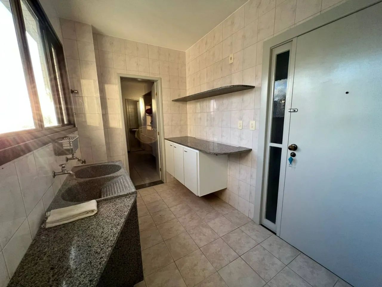 Apartamento Padrão com 170m² ,4 quartos ,2 suites ,4 banheiros ,2 vagas , Grageru, Grageru - Foto 3