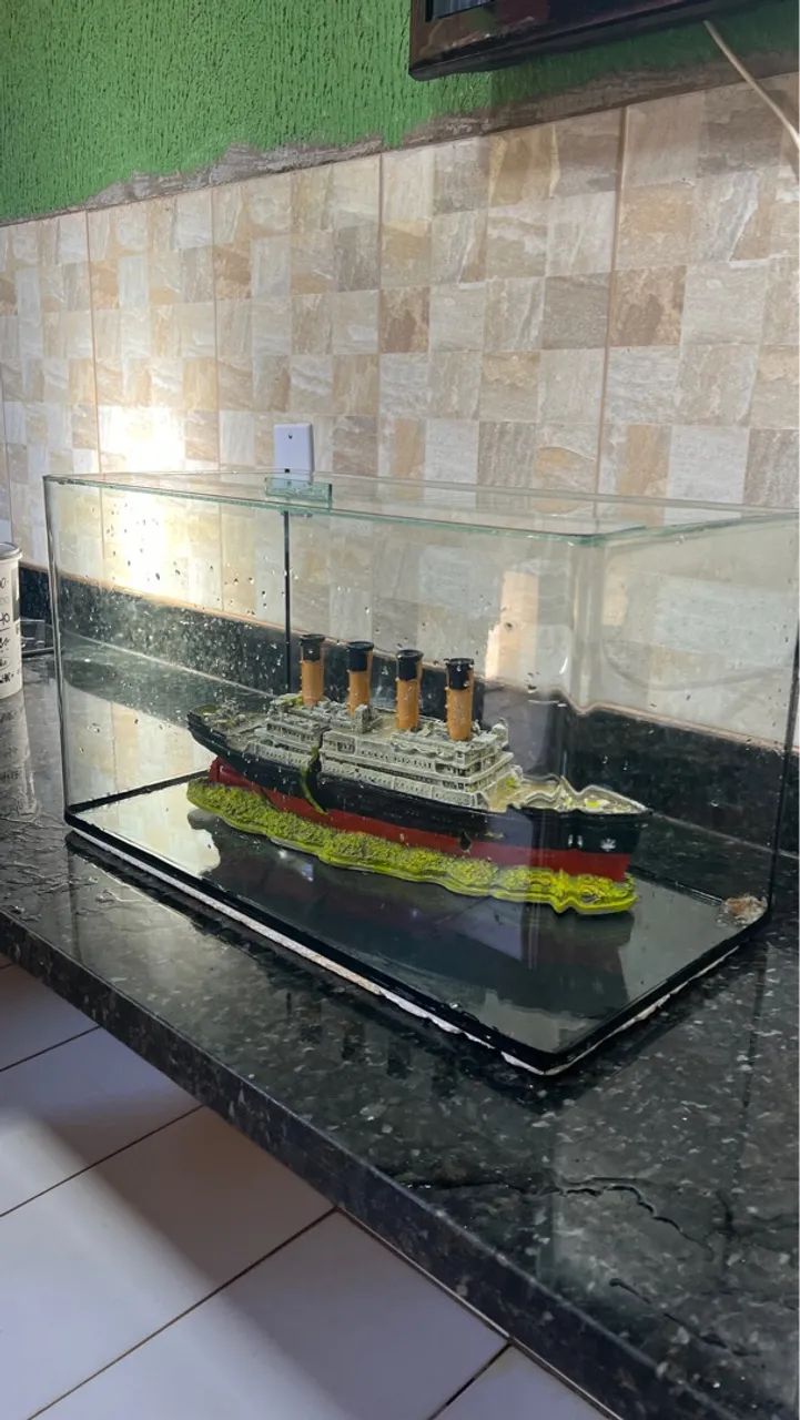 Aquário 60 litros com Navio Titanic - Foto 3