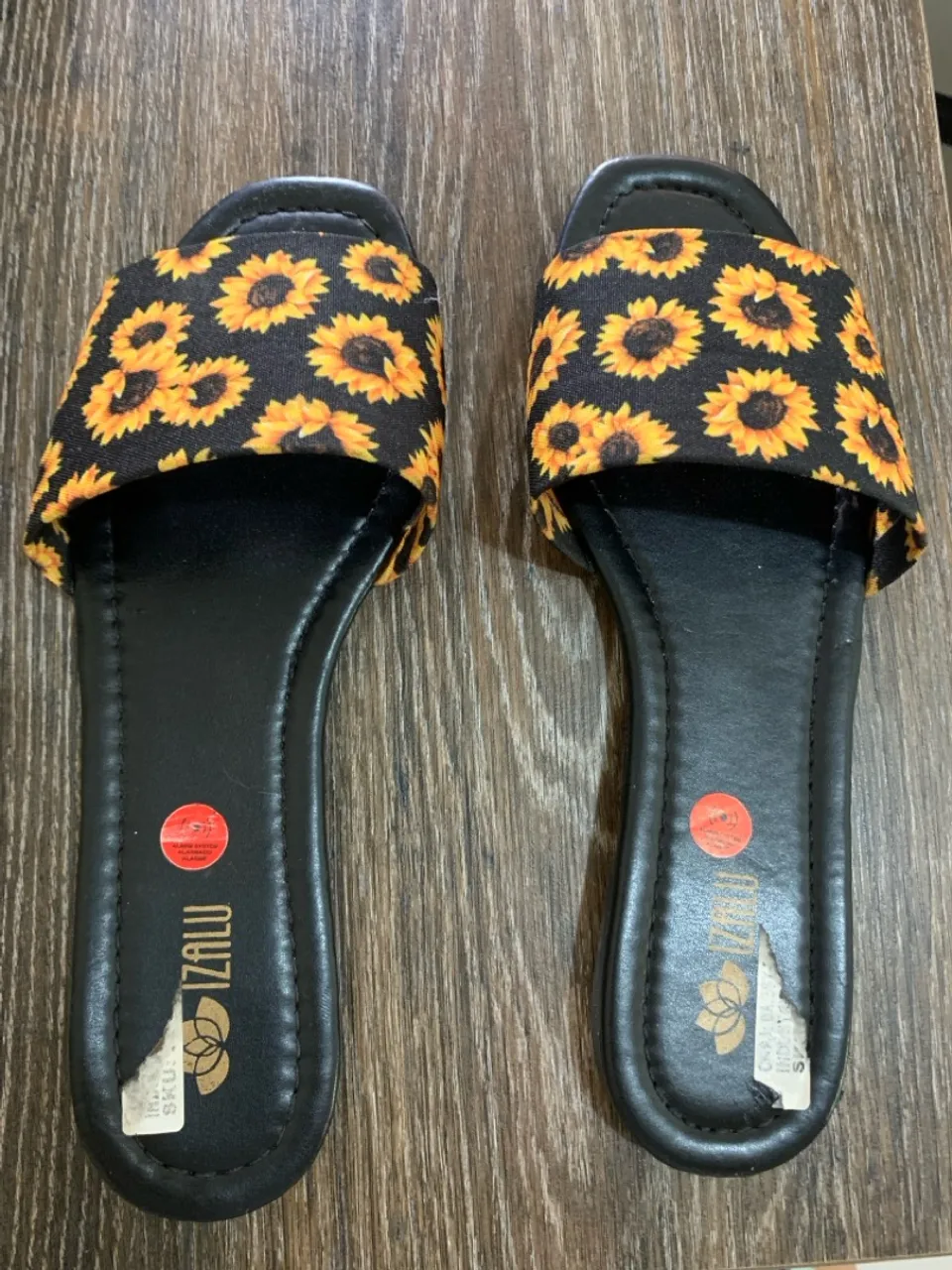 Sandálias Slide Femininas com Estampa de Girassóis