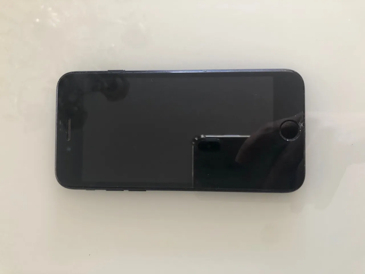 iPhone 7 + 2 capinhas + 1 película