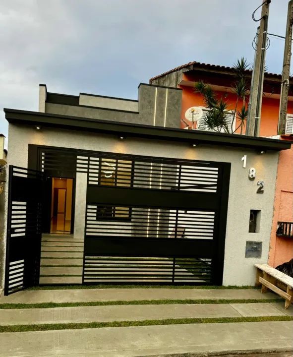 Casa para venda com 150m² e 2 vagas em Mogi das Cruzes