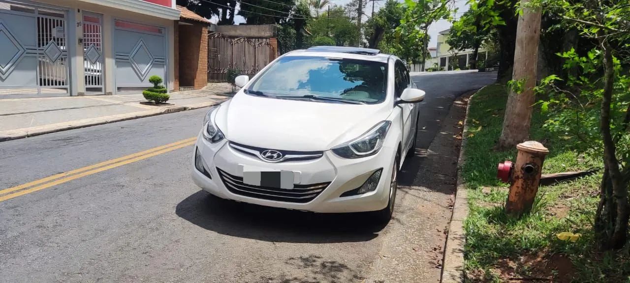 Hyundai Elantra 2015 Completo Baixa Km  - Foto 2