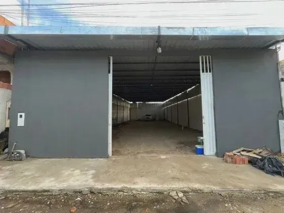 GALPÃO 300m2 - Alugo - recém construído no tarumã/Parque Riachuelo/Pe Direito 5metros