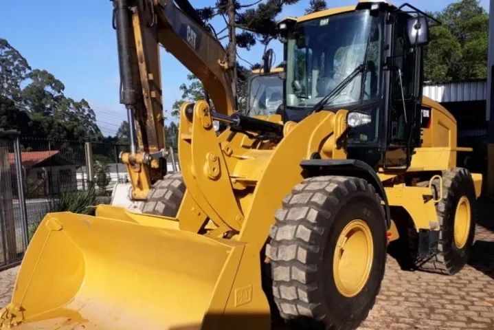 Pacarregadeira Caterpillar 924 2015