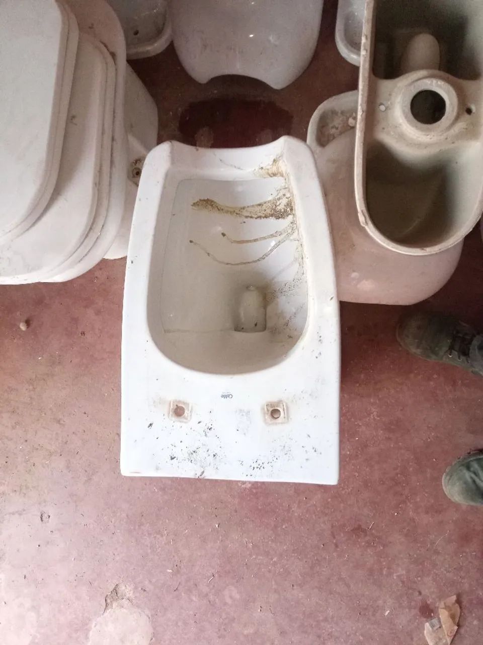 Vasos Sanitários em Cerâmica - Foto 3