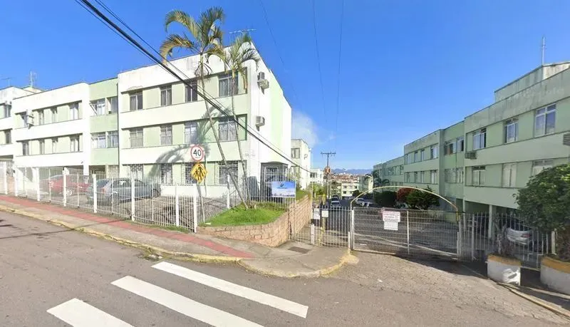 Apartamento em Jardim Atlântico