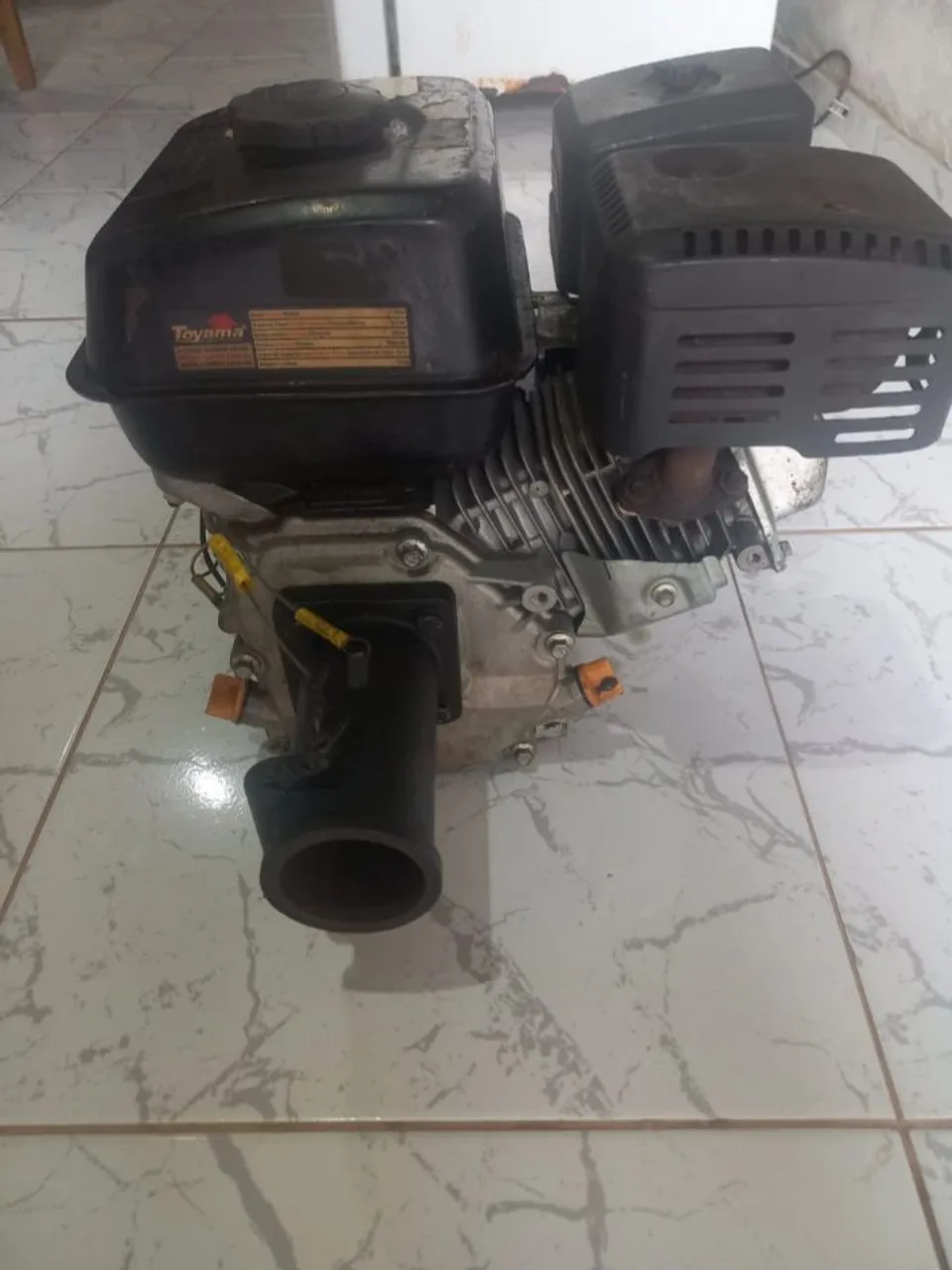Motor Toyama 4 Tempo 5.5hp