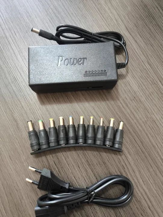 Carregador Fonte universal para notebook - Anápolis  - Foto 5