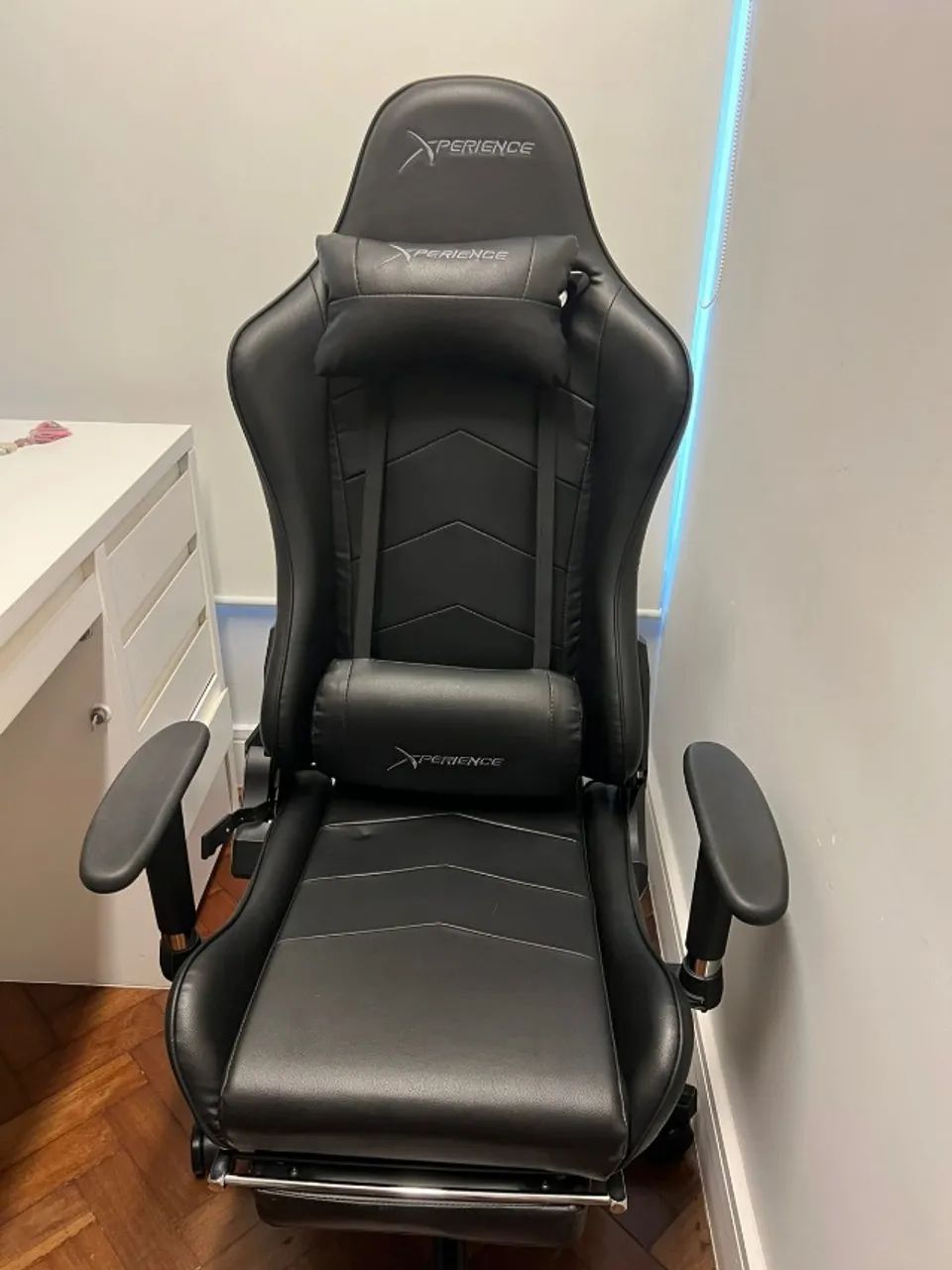 CADEIRA GAMER POUQUISSIMO USO
