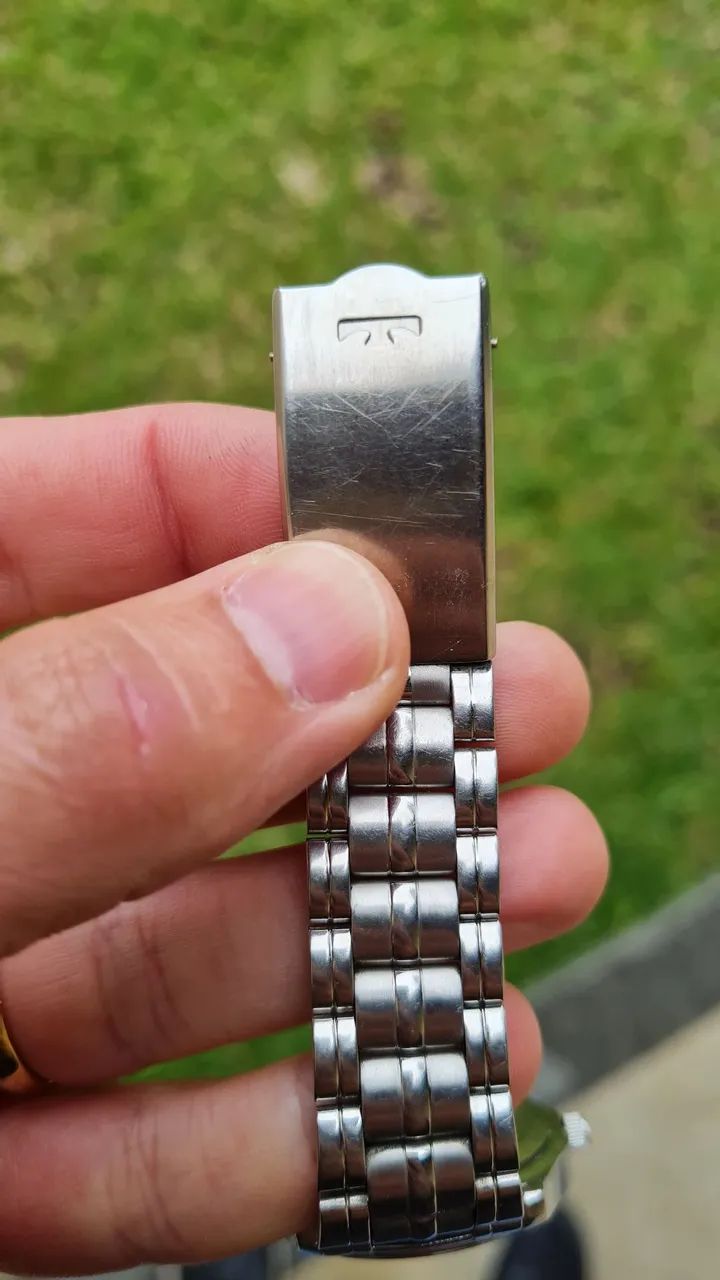 Vintage Technos Watch with Calendar64167814445953123