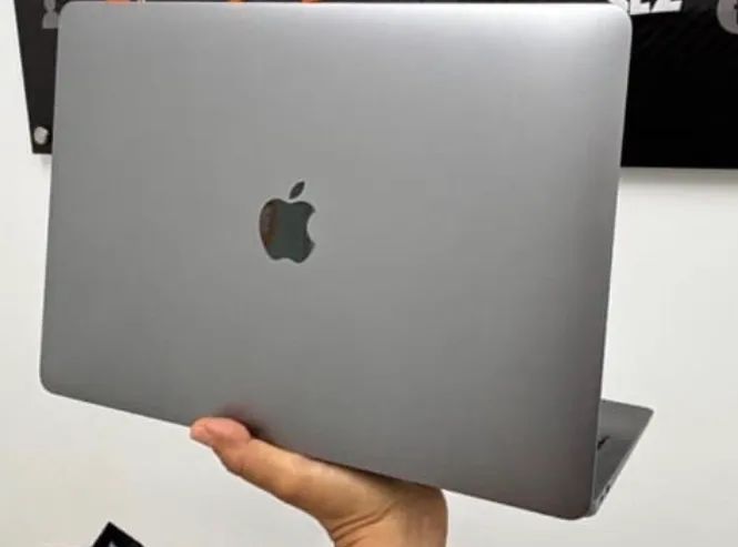 MacBook Air M1 2020 13 cinza-espacial 8GB de Ram - 256GB SSD