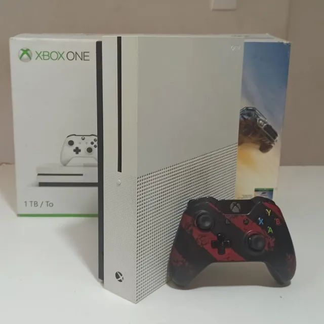 Xbox One S 1Tb com controle preto e vermelho, aceito cartão.  - Foto 2