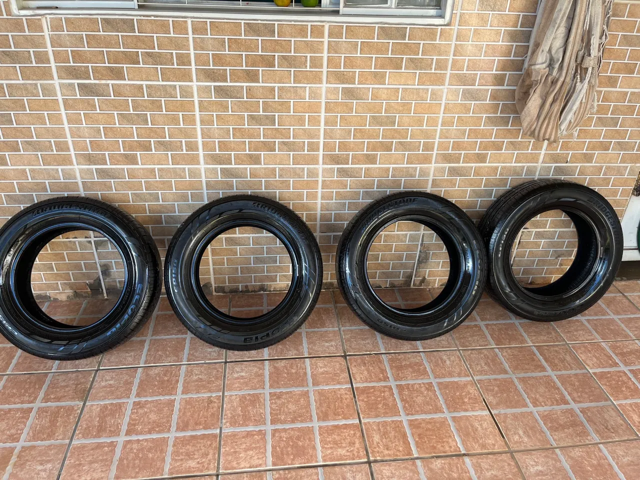 4 Pneus Bridgestone Ecopia