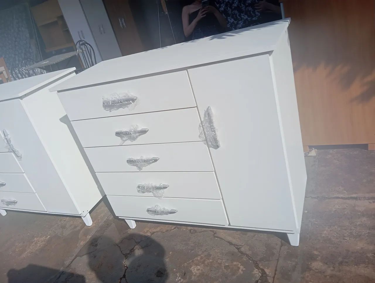 Cômoda MDF nova