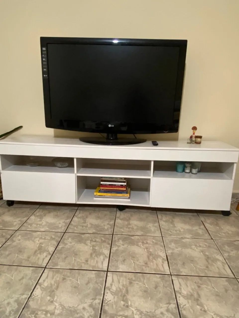 Rack branco para TV até 65" - Excelente Conservação - Foto 3