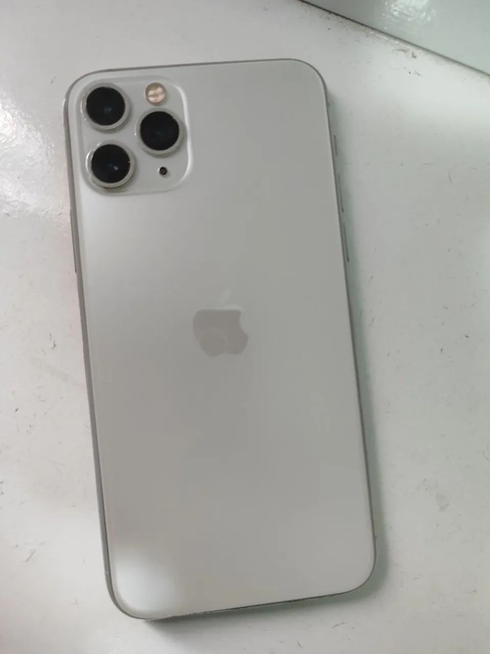 iPhone 11 pro  256Gb com 10 capinhas  - Foto 2