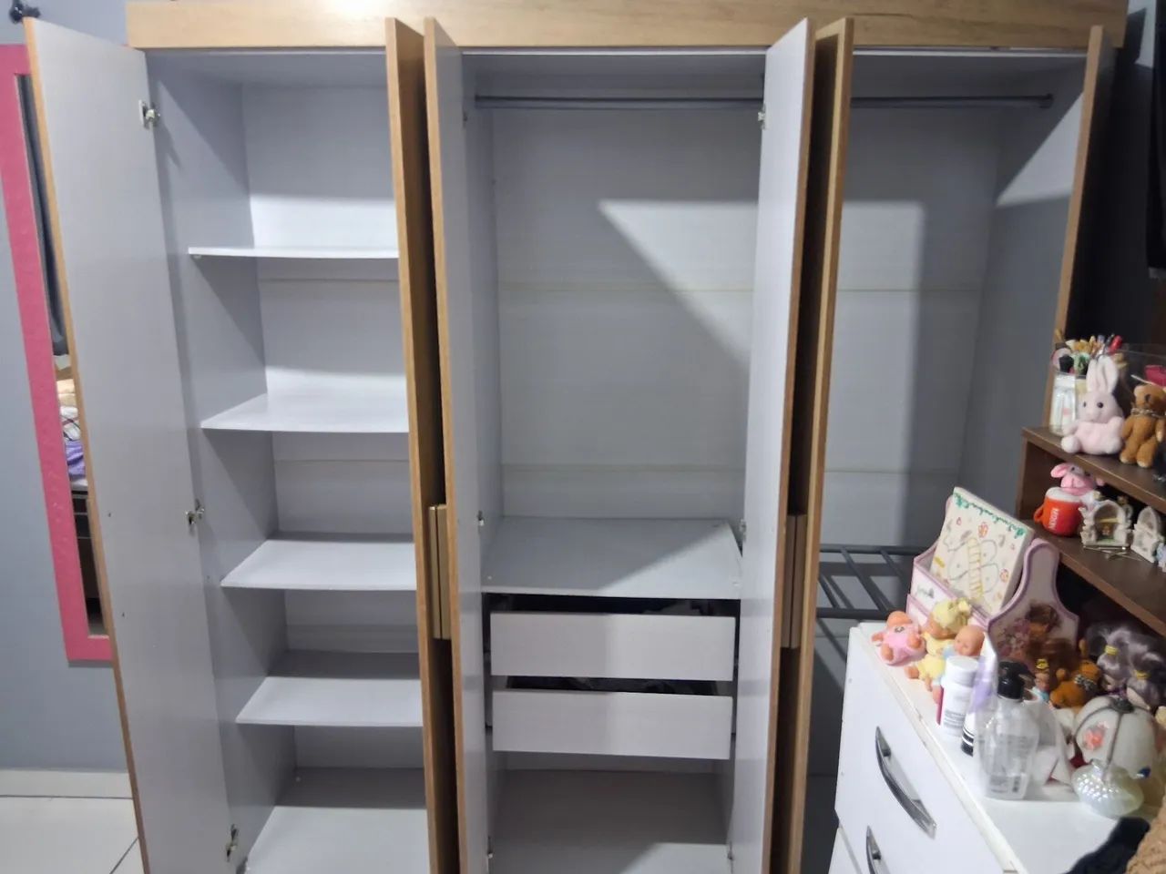 Guarda roupa 6 portas 