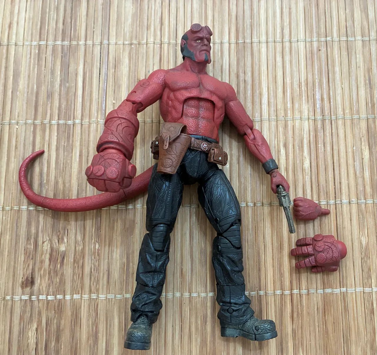 Action Figure Hellboy NECA 18cm Completo 