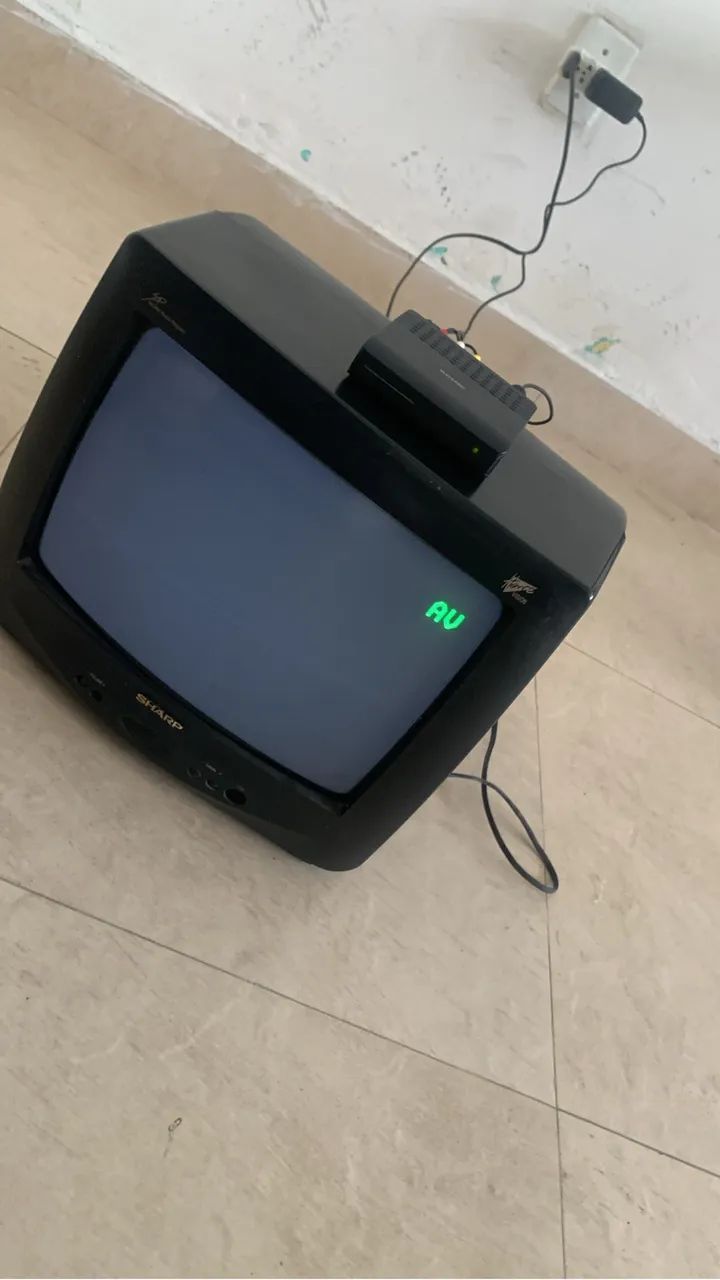 TV de tubo SHARP - Foto 2