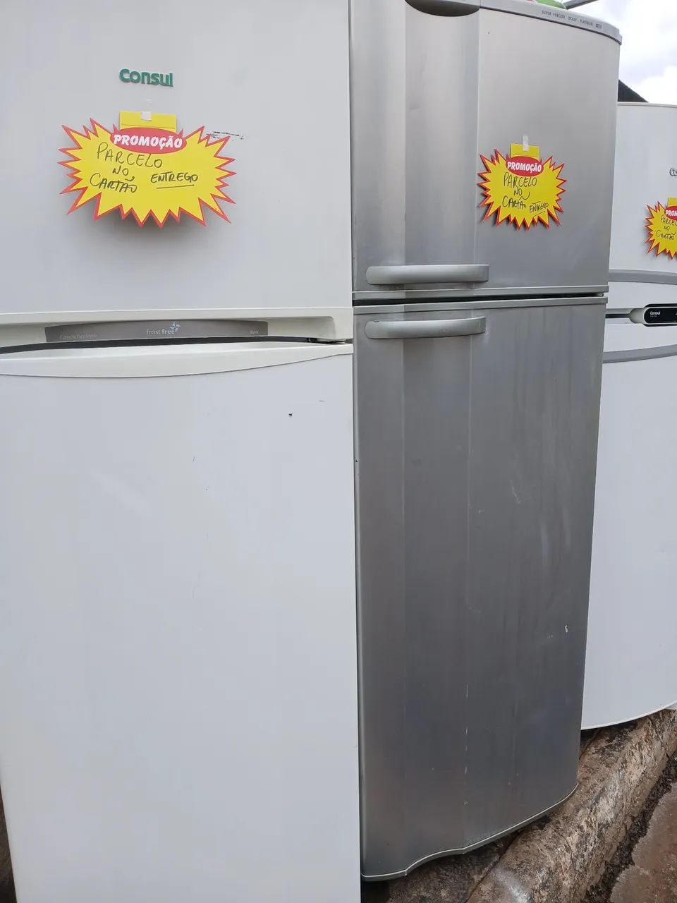 Geladeiras 950,00  cada