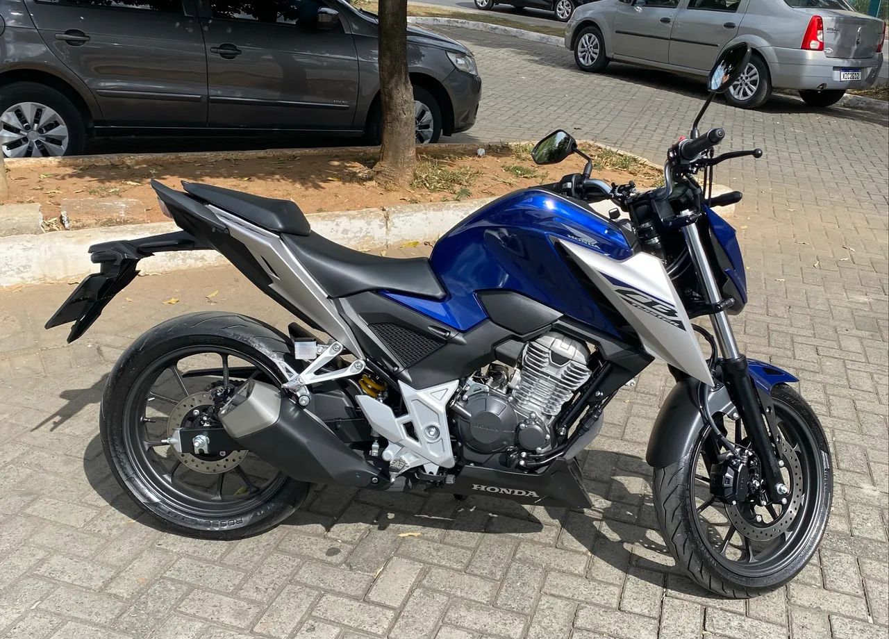 CB300F Twister ABS - Foto 3