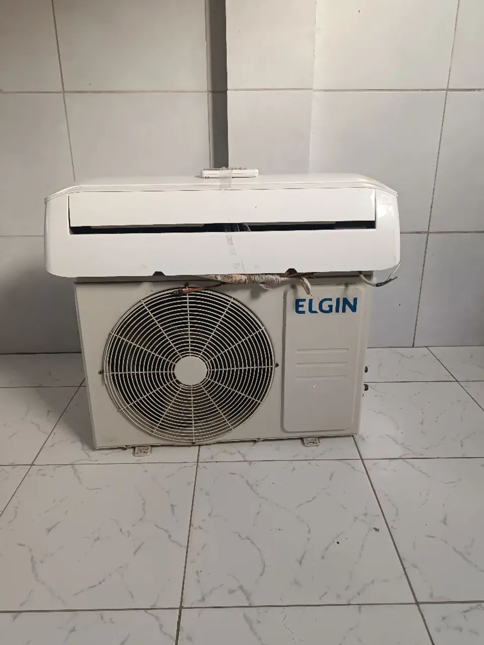 Ar condicionado Elgin 12000 BTUs em ótimo estado  