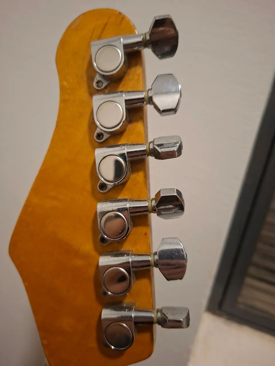 Guitarra Stratocaster Creme Trigger  - Foto 3