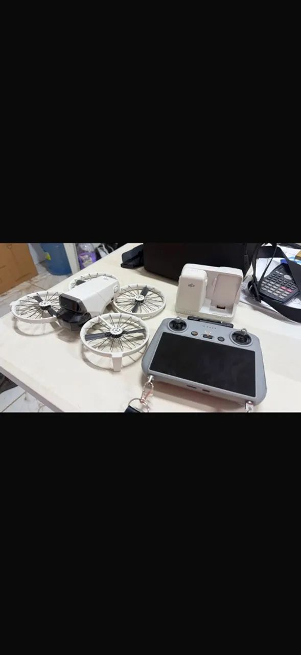 DJI FLIP FLY MORE CONTROLE COM TELA  - Foto 2