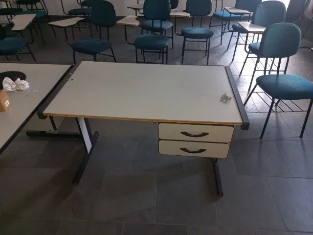 Mesa de Escritório com Gavetas 1,20x0,90