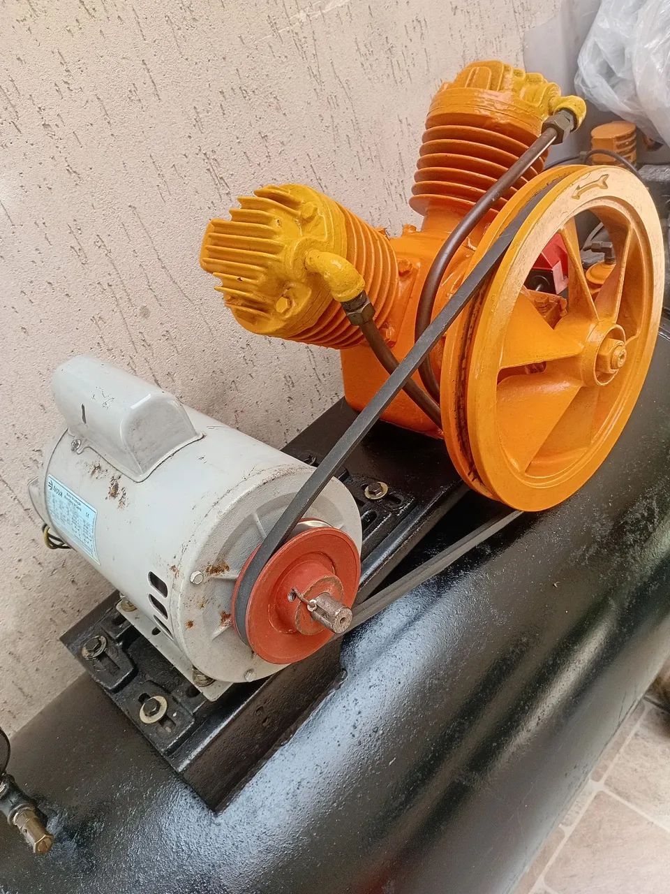 Compressor schulz 250L R$ 1750 - Foto 3