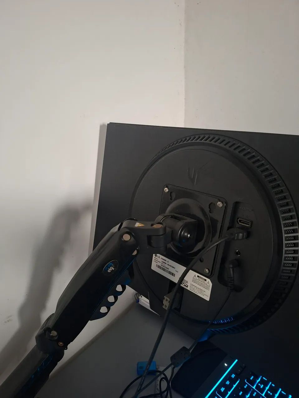 Monitor LG ultragear 24 - Foto 2