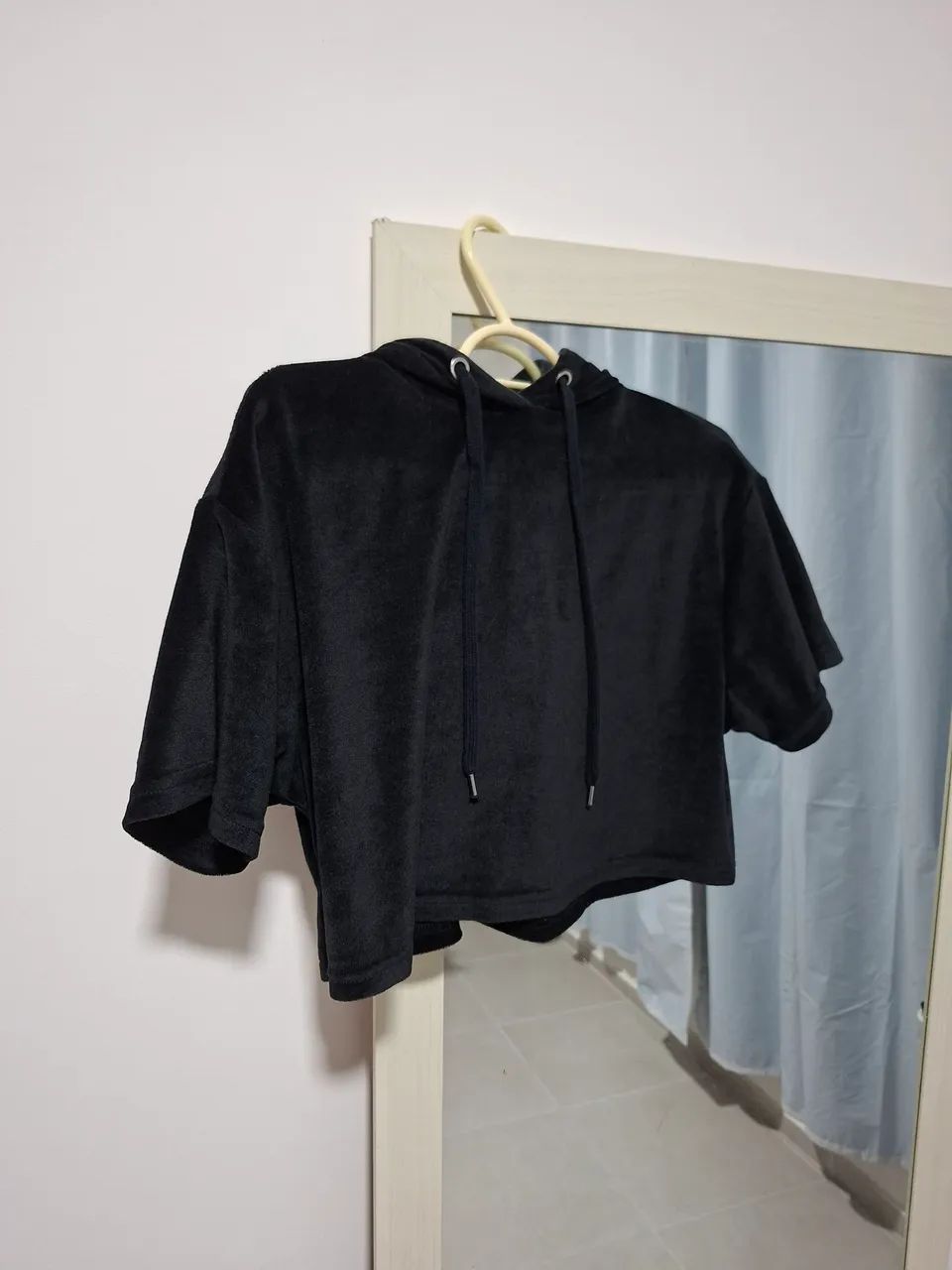 Blusa Cropped Moletom - Suede Preto - P - Foto 4
