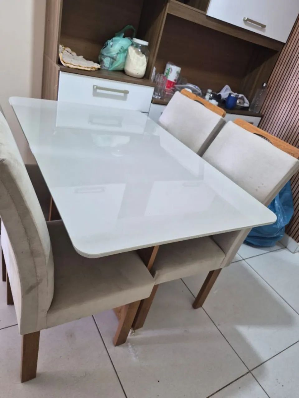 Mesa com 4 cadeiras  - Foto 2