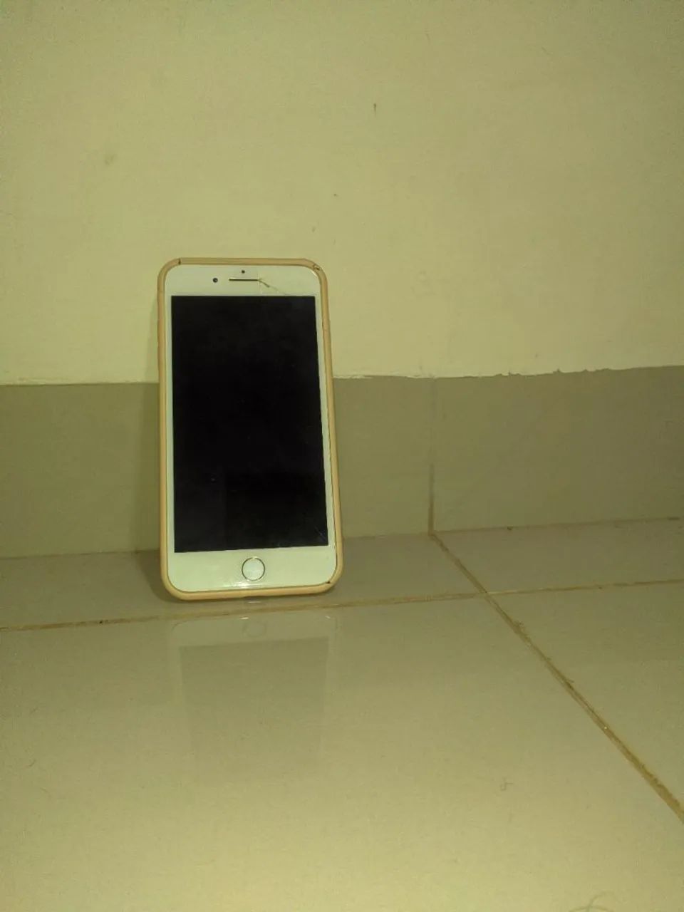 iPhone 8 plus travado na tela da maça 